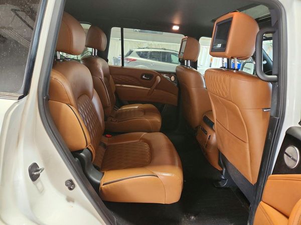 2021 INFINITI QX80 SV