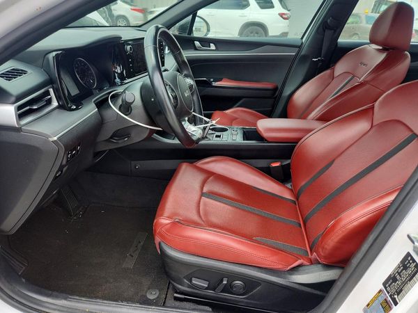 2022 KIA K5 GT-Line