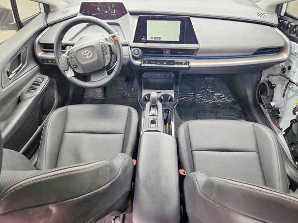 2025 TOYOTA PRIUS