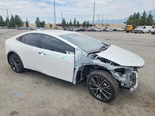 2025 TOYOTA PRIUS