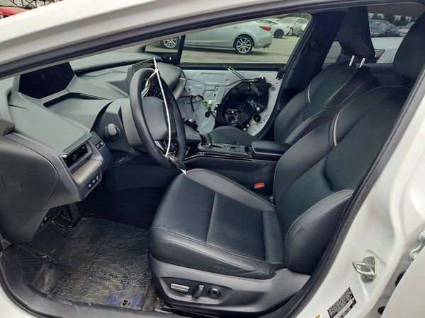 2025 TOYOTA PRIUS