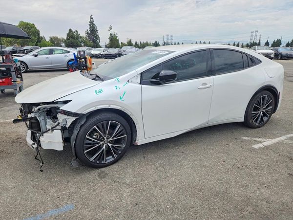 2025 TOYOTA PRIUS
