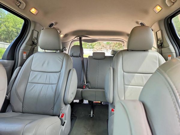 2018 TOYOTA SIENNA