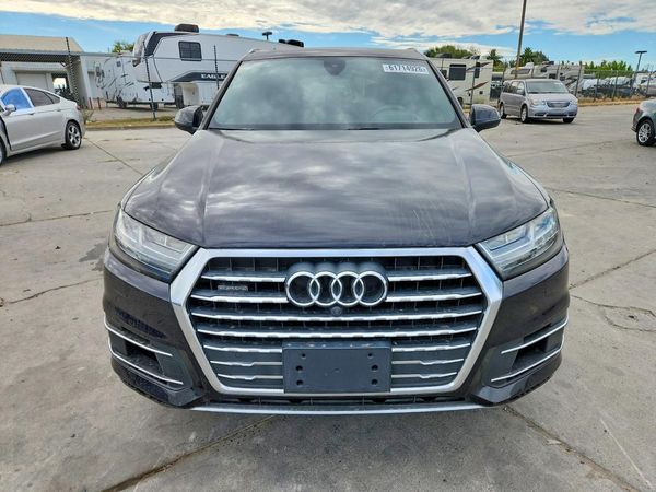 2017 AUDI Q7 quattro Prestige