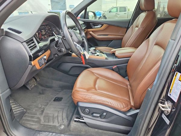 2017 AUDI Q7 quattro Prestige