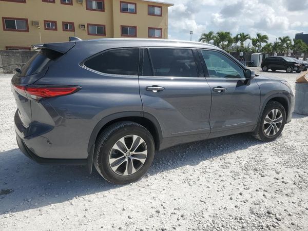 2020 TOYOTA HIGHLANDER XLE