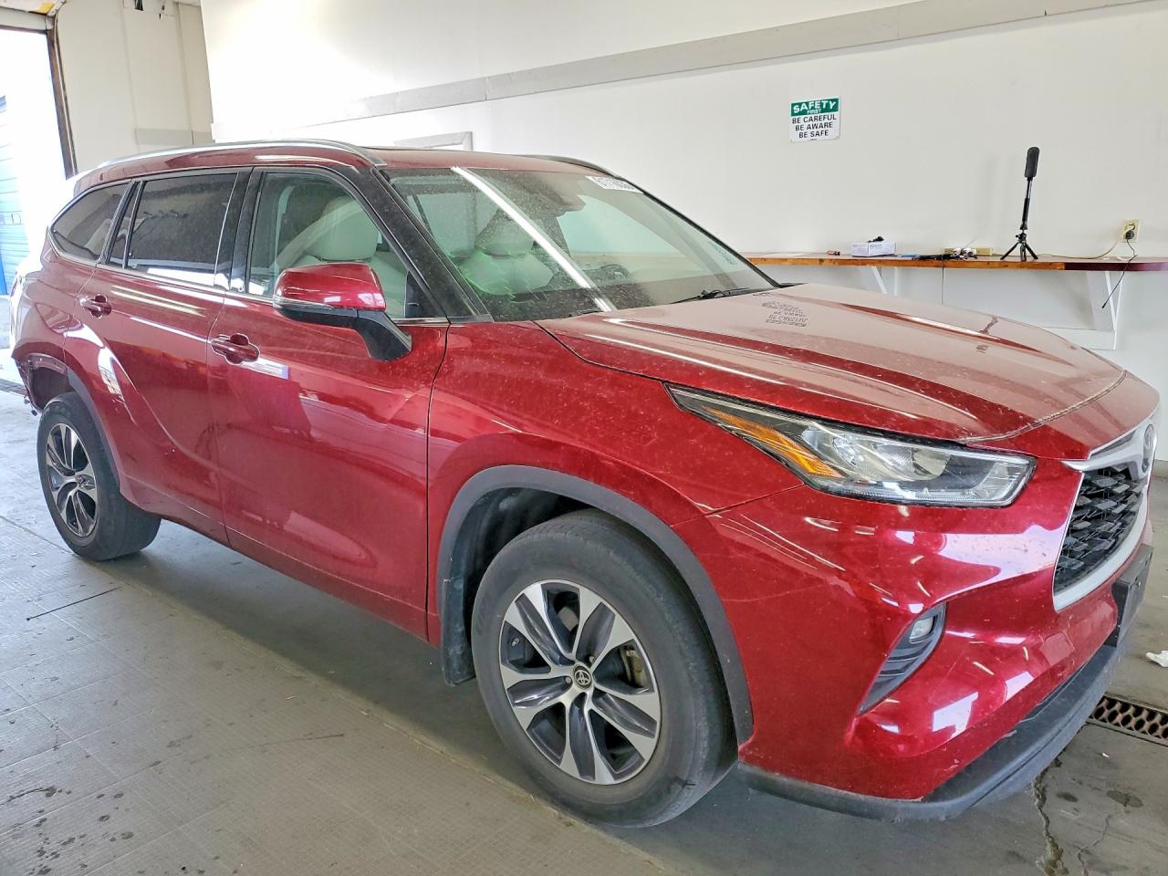 2020 TOYOTA HIGHLANDER XLE Nav