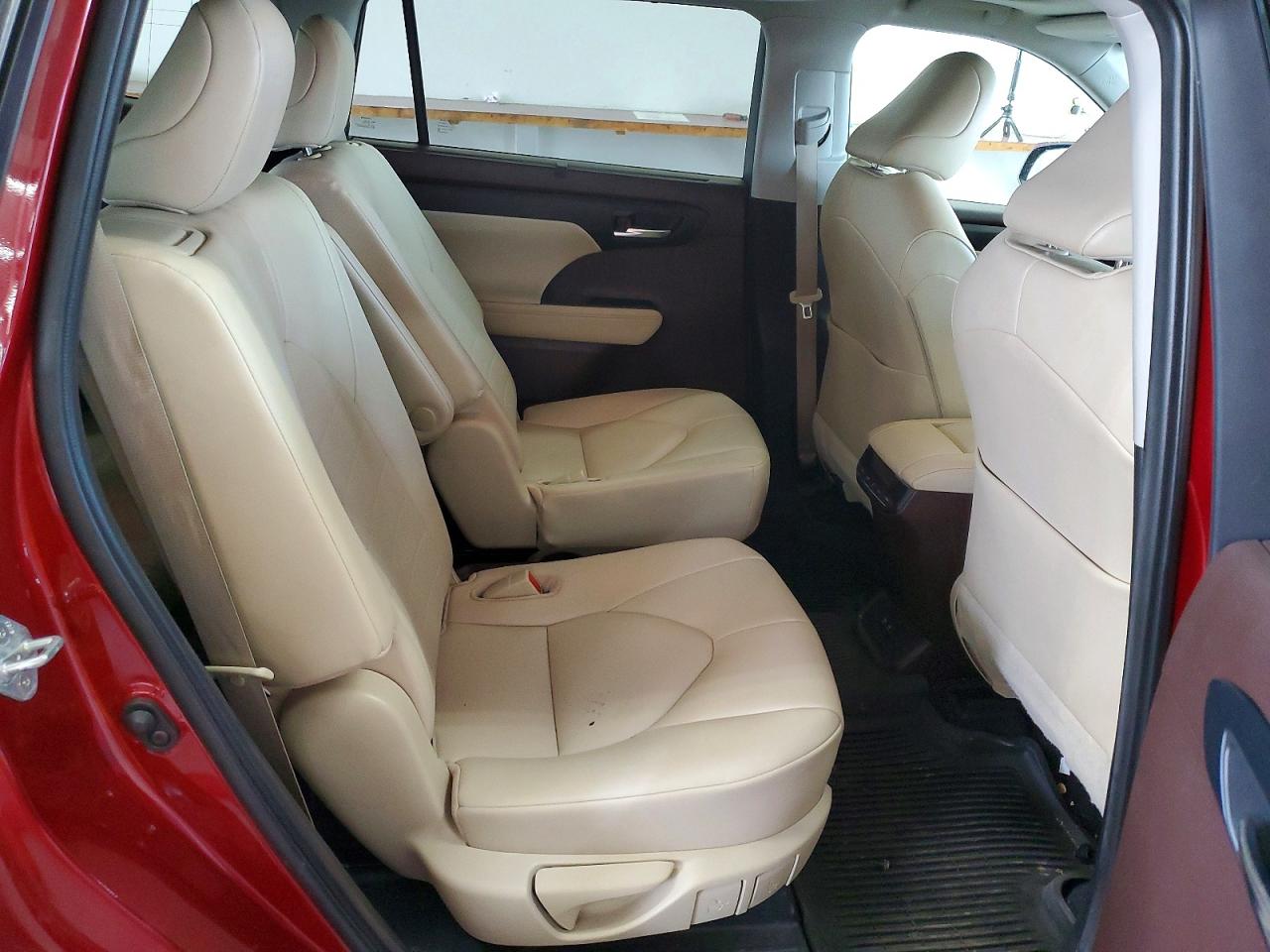 2020 TOYOTA HIGHLANDER XLE Nav