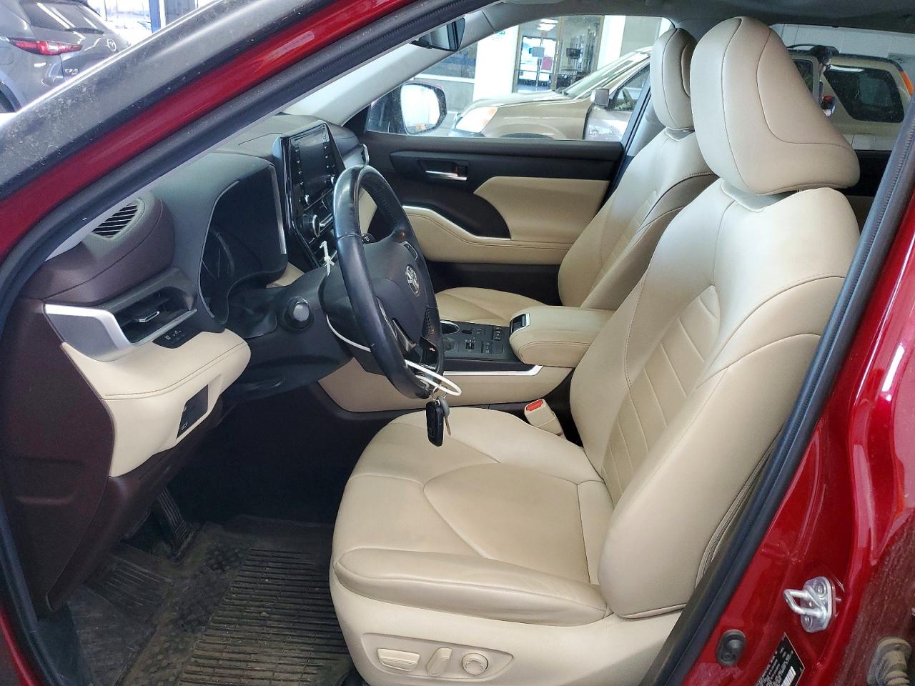 2020 TOYOTA HIGHLANDER XLE Nav