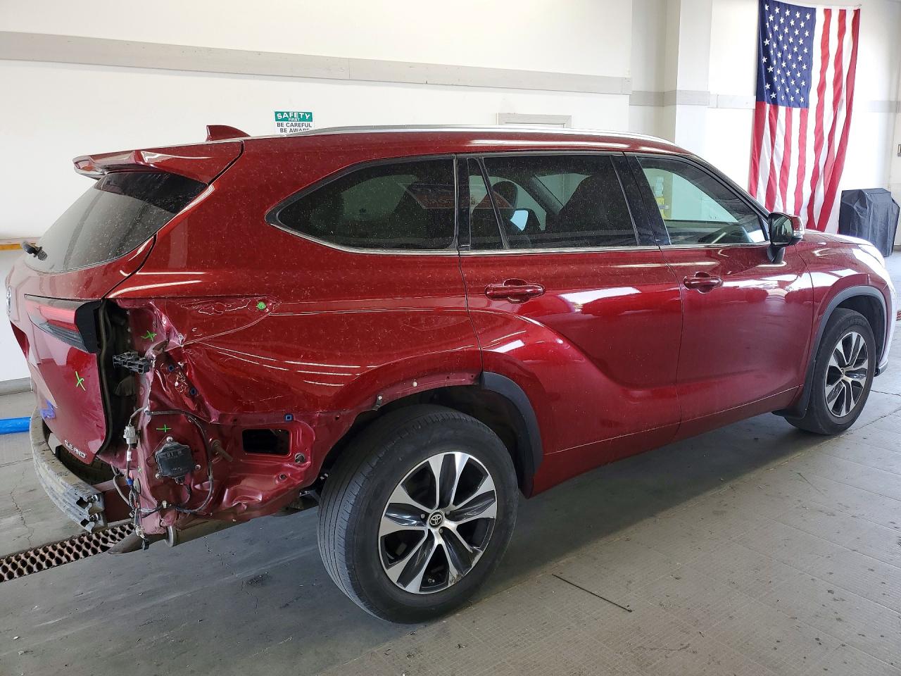 2020 TOYOTA HIGHLANDER XLE Nav