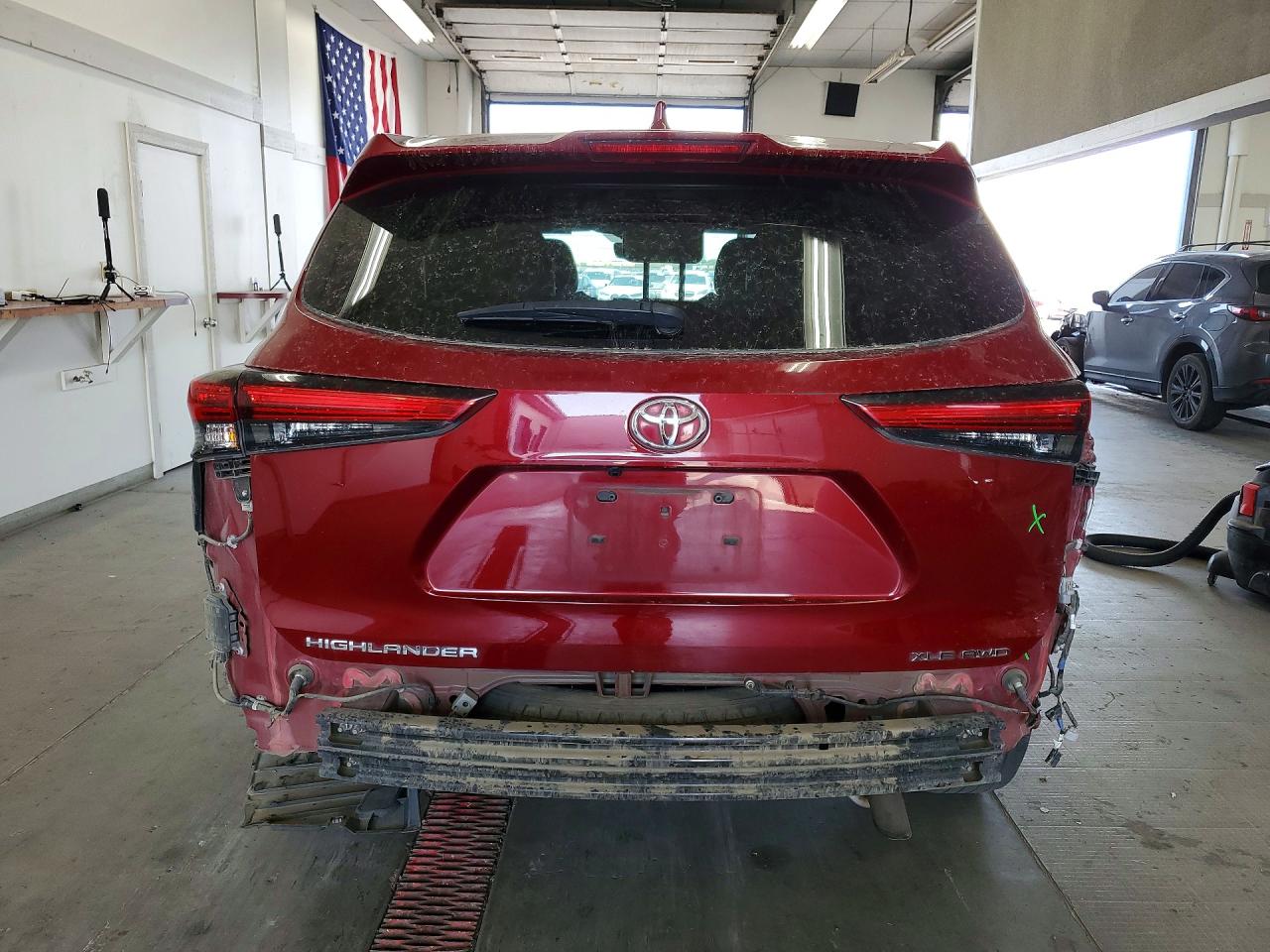 2020 TOYOTA HIGHLANDER XLE Nav
