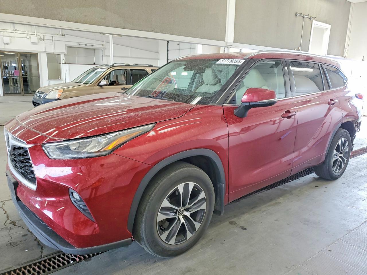 2020 TOYOTA HIGHLANDER XLE Nav