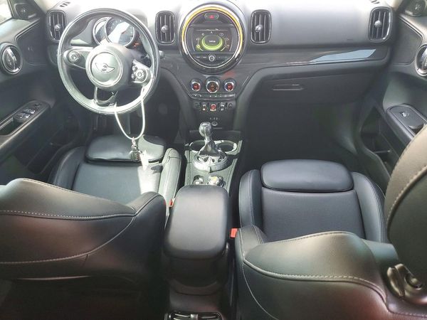 2017 MINI COOPER
