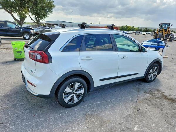 2018 KIA NIRO