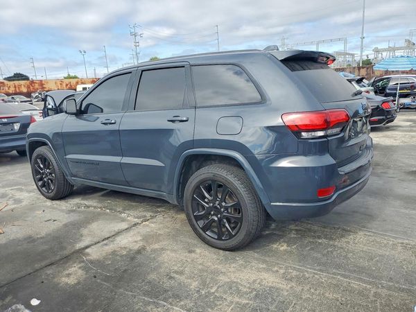 2017 JEEP GRAND CHEROKEE LAREDO 4X2