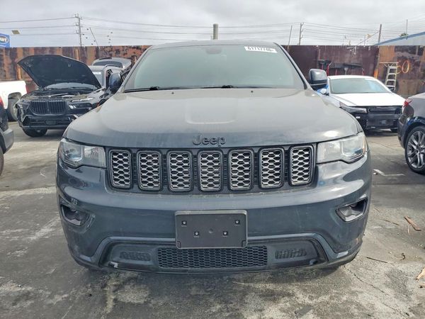 2017 JEEP GRAND CHEROKEE LAREDO 4X2