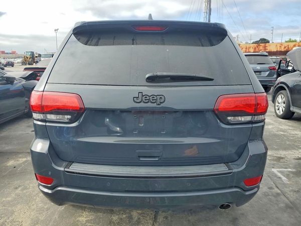 2017 JEEP GRAND CHEROKEE LAREDO 4X2