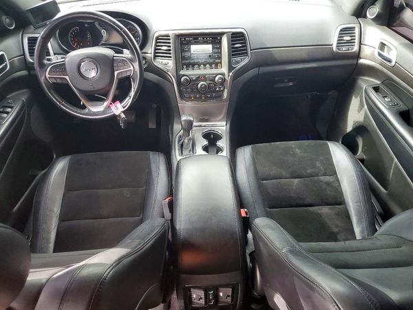 2017 JEEP GRAND CHEROKEE LAREDO 4X2