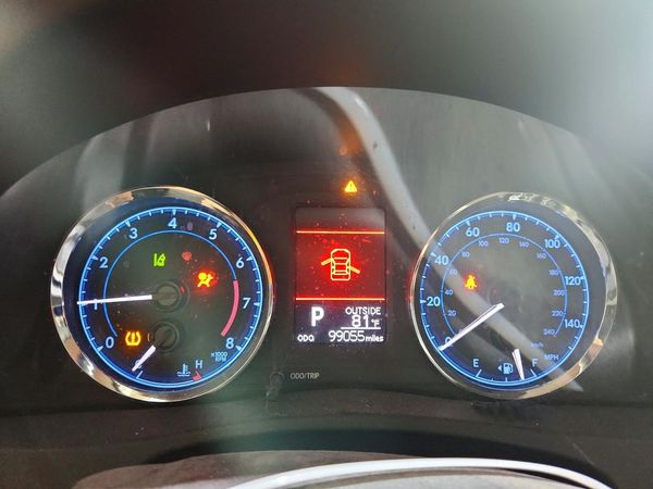 2019 TOYOTA COROLLA