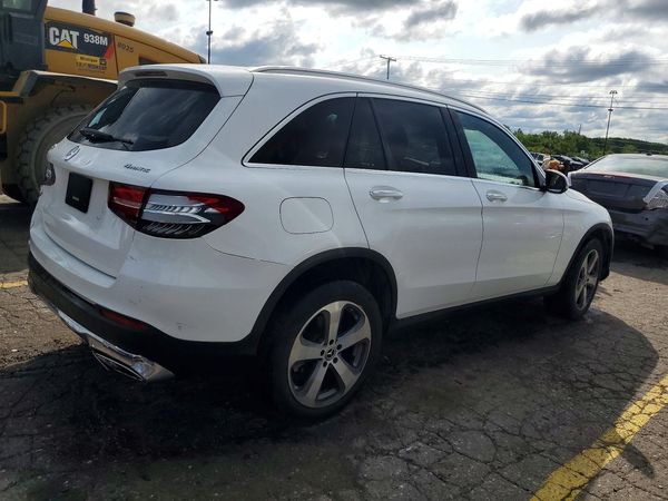 2017 MERCEDES-BENZ GLC GLC300 Base-4M