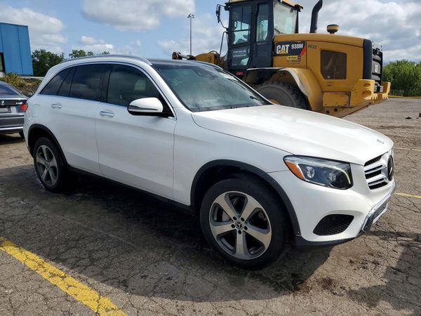 2017 MERCEDES-BENZ GLC GLC300 Base-4M