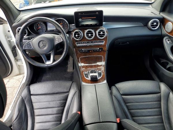 2017 MERCEDES-BENZ GLC GLC300 Base-4M