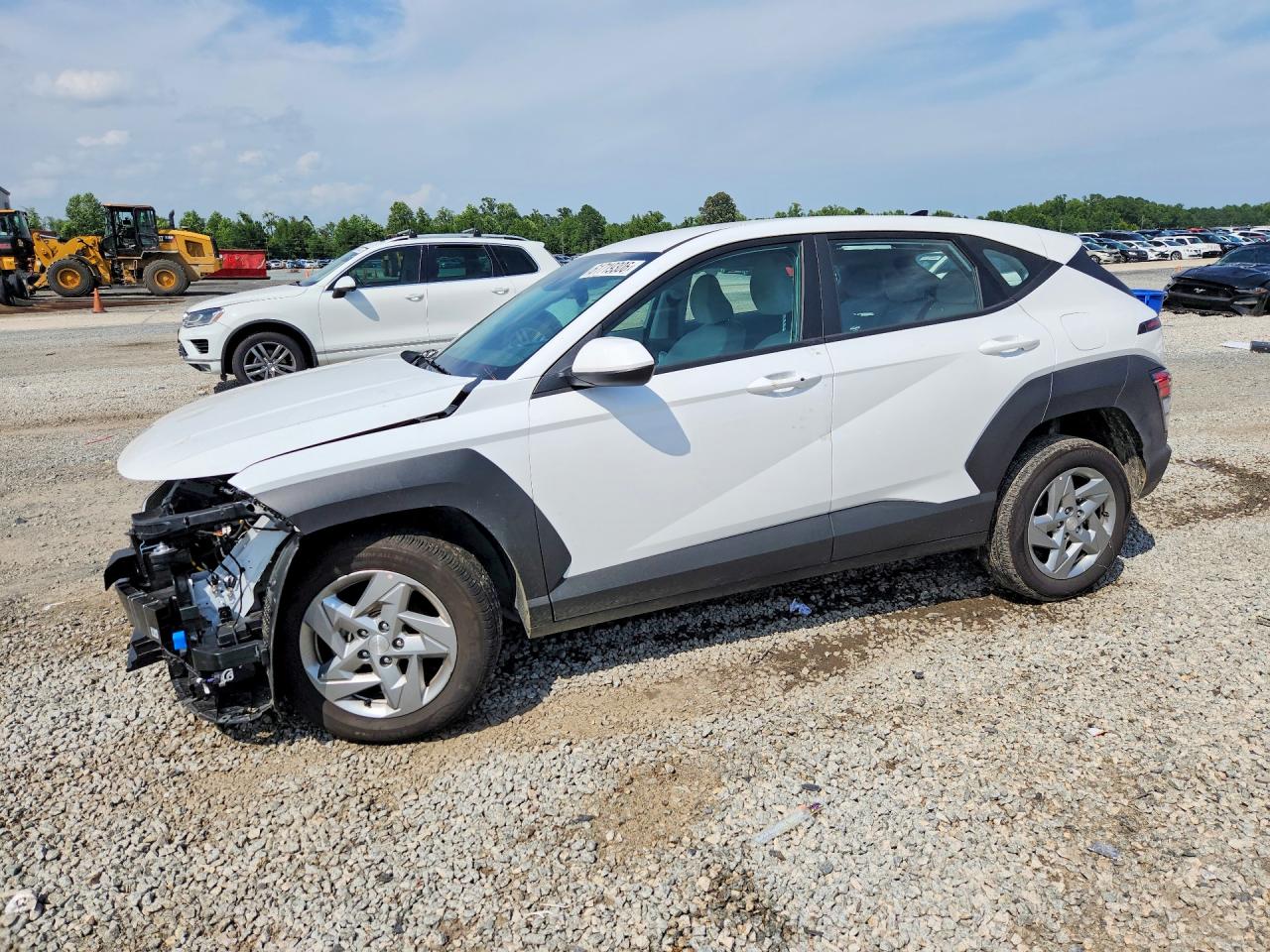 2026 HYUNDAI KONA SE — Front 3/4