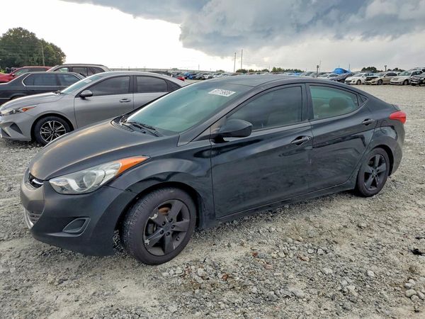 2013 HYUNDAI ELANTRA