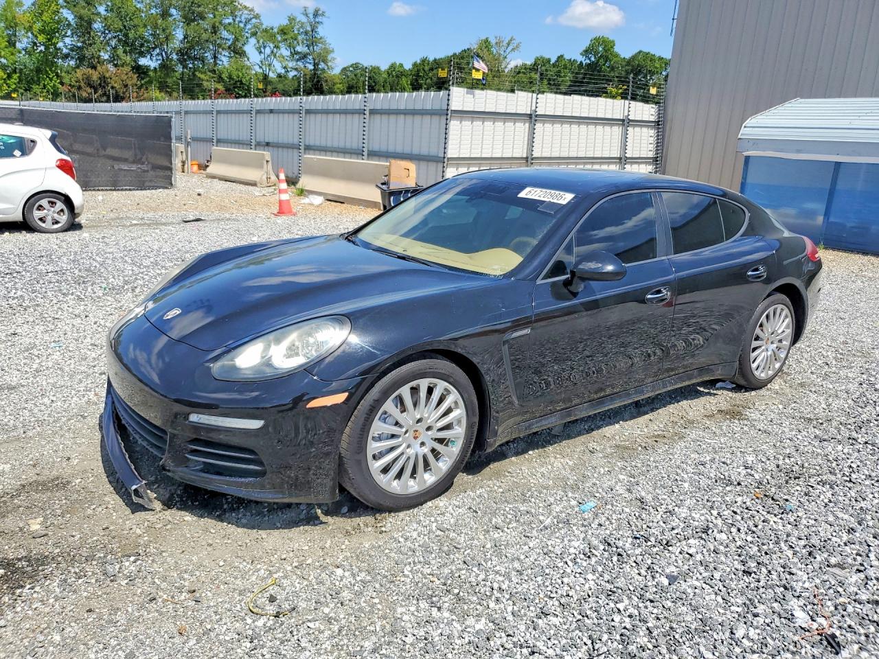 2014 PORSCHE PANAMERA Base (2WD), 4 (4WD)
