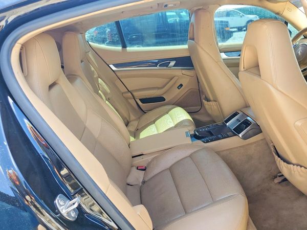 2014 PORSCHE PANAMERA Base (2WD), 4 (4WD)