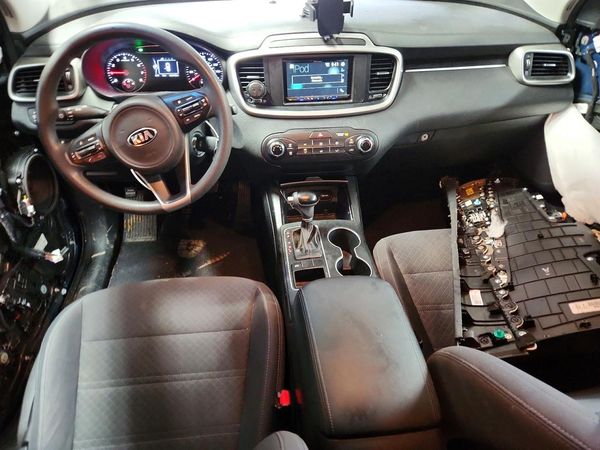 2018 KIA SORENTO L, LX
