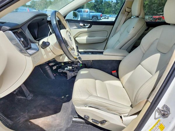2019 VOLVO XC60