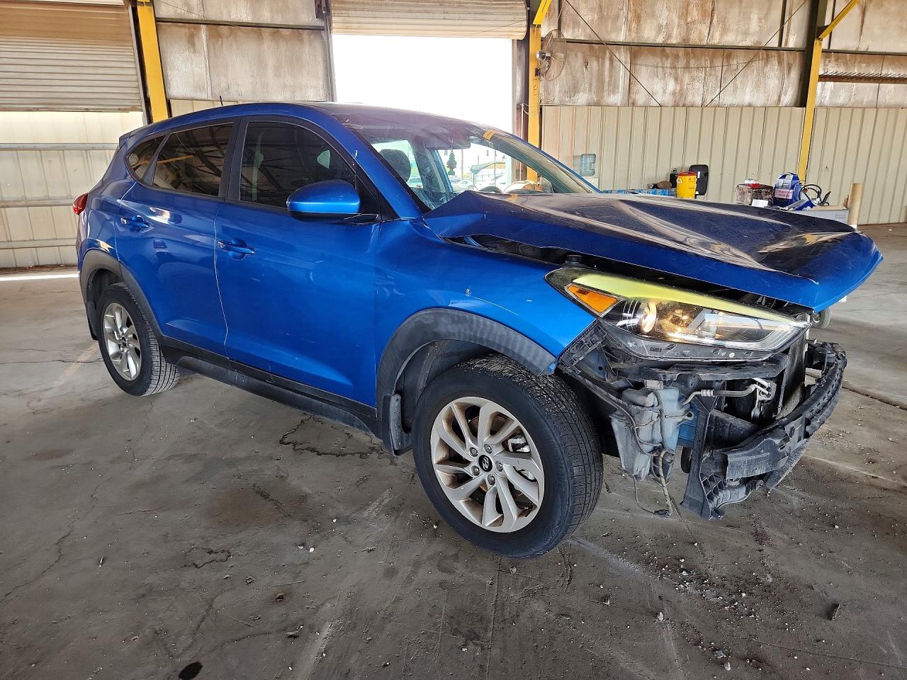 2016 HYUNDAI TUCSON SE