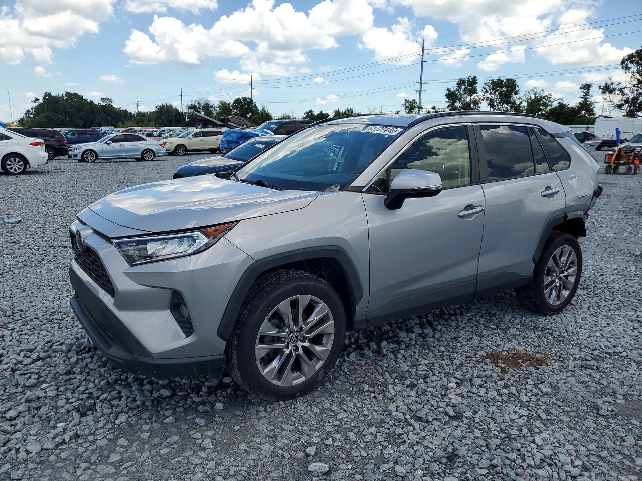 2020 TOYOTA RAV4 XLE Premium