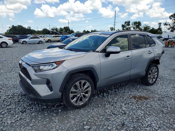 2020 TOYOTA RAV4 XLE Premium