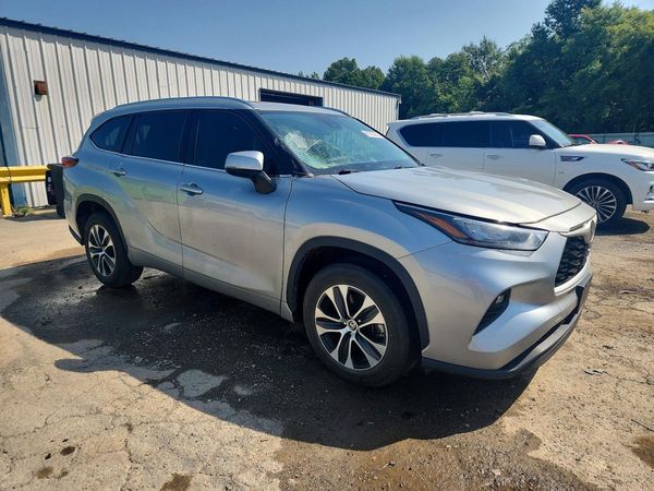 2020 TOYOTA HIGHLANDER XLE