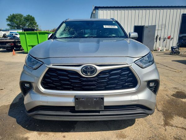 2020 TOYOTA HIGHLANDER XLE