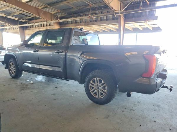 2024 TOYOTA TUNDRA SR5