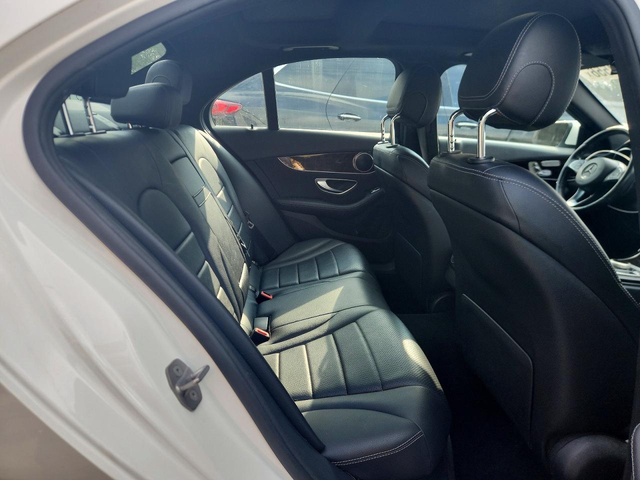 2018 MERCEDES-BENZ C C300d-4M