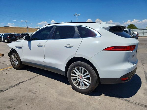 2017 JAGUAR F-PACE Prestige