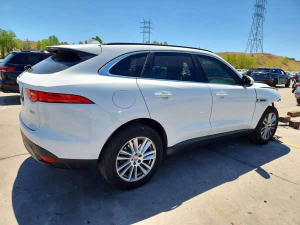 2017 JAGUAR F-PACE Prestige