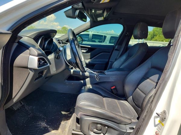 2017 JAGUAR F-PACE Prestige