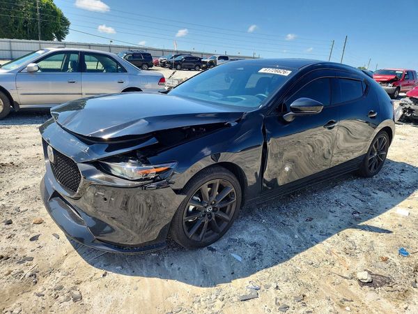 2024 MAZDA 3 Premium Plus Package