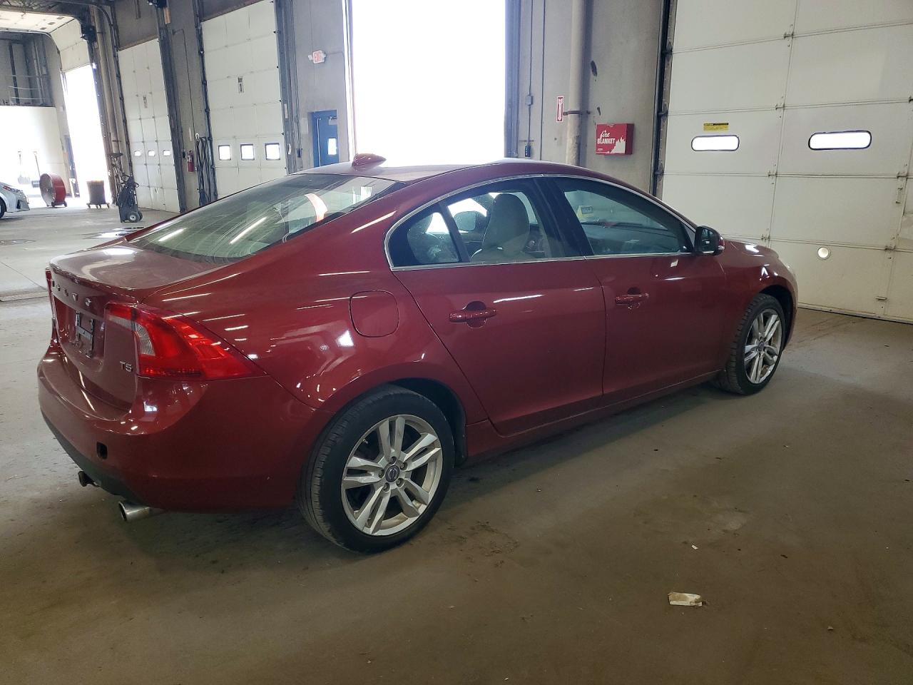 2013 VOLVO S60