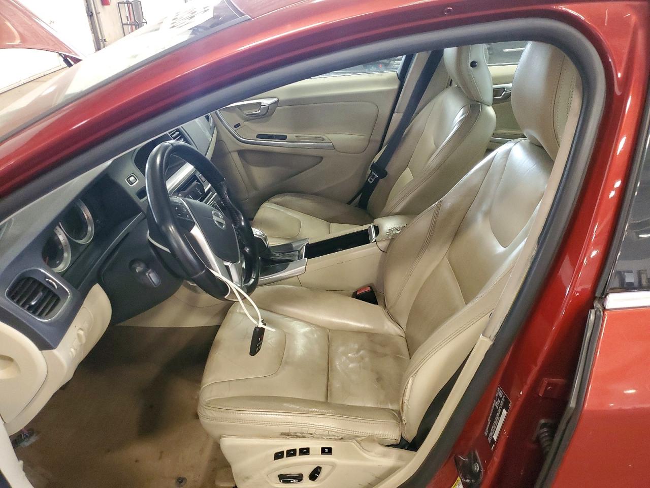 2013 VOLVO S60