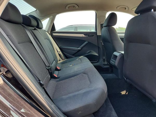 2017 VOLKSWAGEN PASSAT S