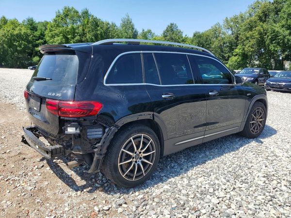 2025 MERCEDES-BENZ GLB AMG GLB35