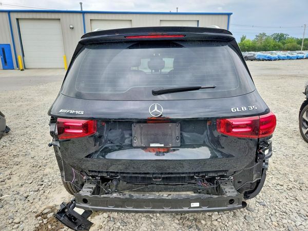 2025 MERCEDES-BENZ GLB AMG GLB35