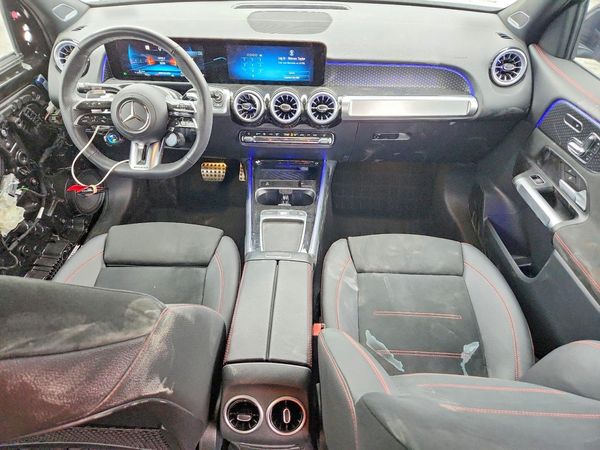 2025 MERCEDES-BENZ GLB AMG GLB35