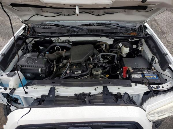 2019 TOYOTA TACOMA SR5